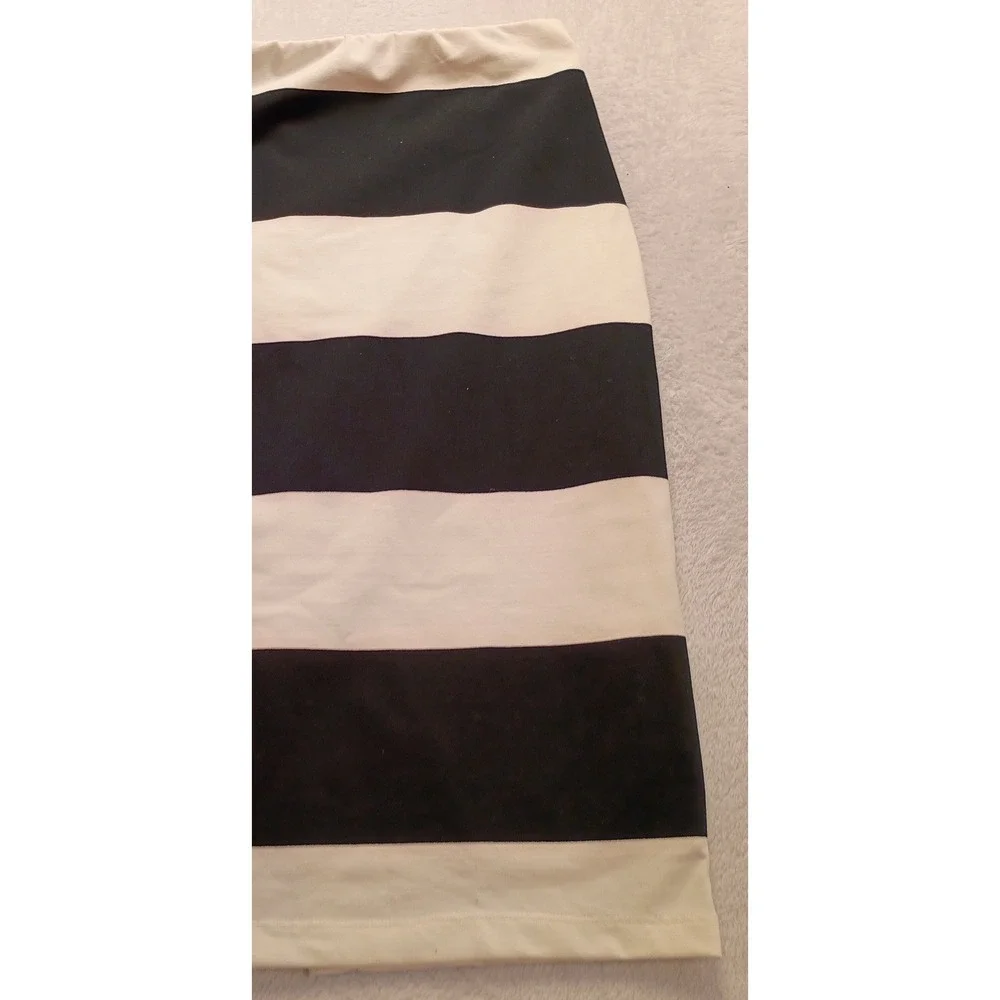 Jennifer Lopez Black White Striped Pencil Skirt Midi Bodycon Stretch Size L NWOT